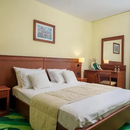 Spacious With Breakfast Included