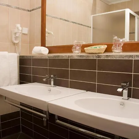 Guest house Spacious With Breakfast Included Lozovac