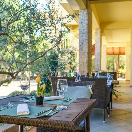 Spacious With Breakfast Included Guest house Lozovac