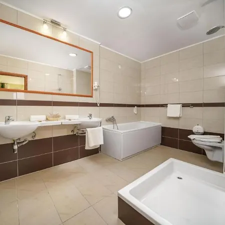 Spacious With Breakfast Included