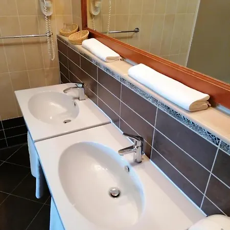 Guest house Spacious With Breakfast Included Lozovac