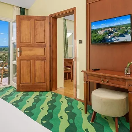 Spacious With Breakfast Included Guest house Lozovac